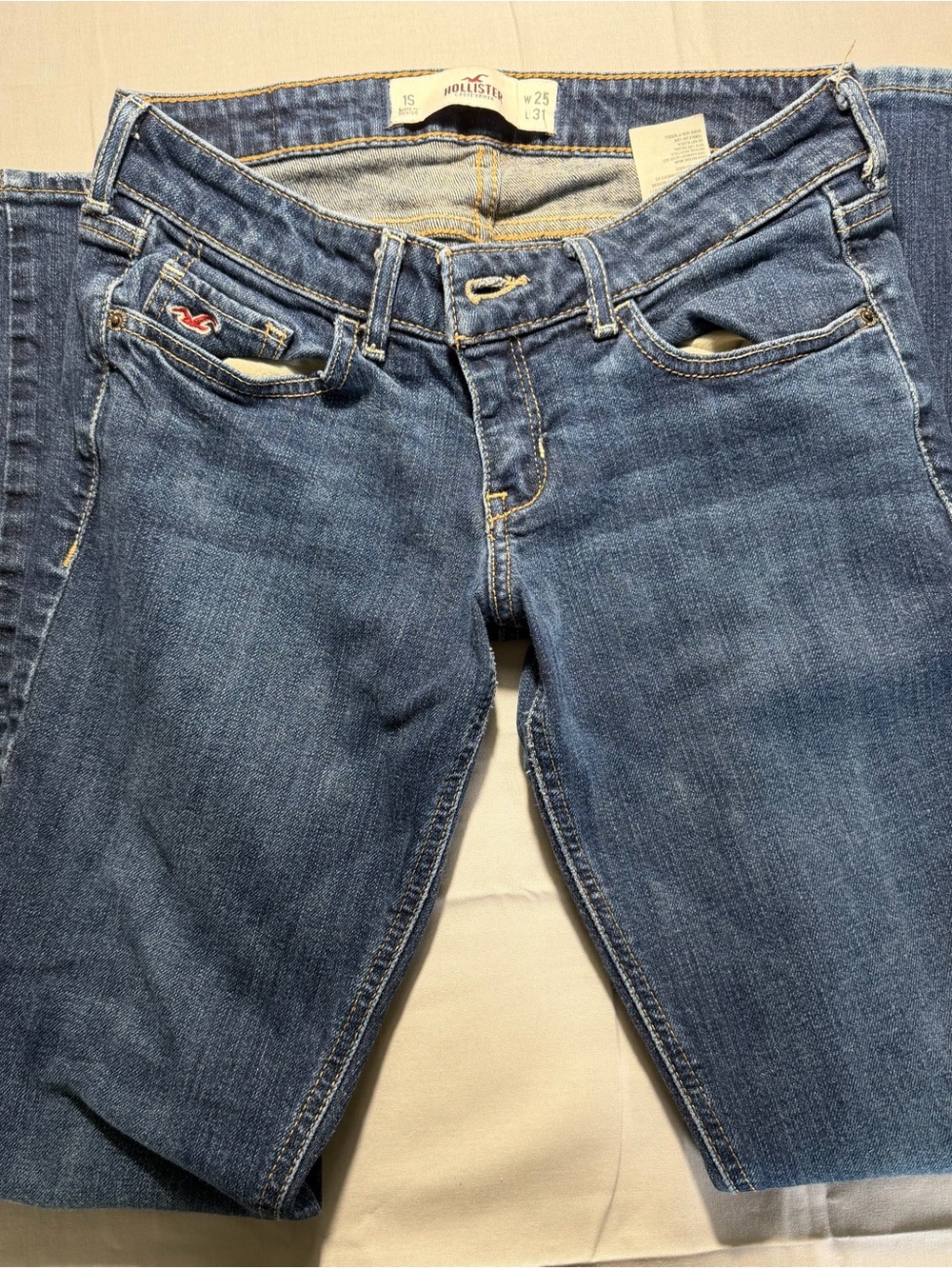 Hollister Women's Dark Blue Mid-Rise Skinny Jeans